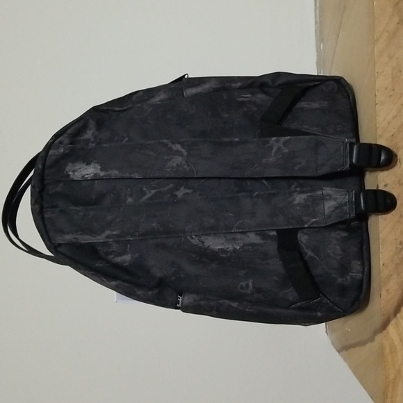 NEW! Herschel Nova Mid-Volume Zip Backpack NWT - Picture 6 of 12